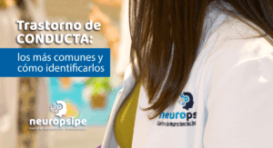 Doctora que trata trastornos de conducta